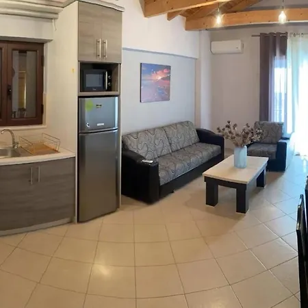 Orestis - Seaside Retreats דירה Stoúpa