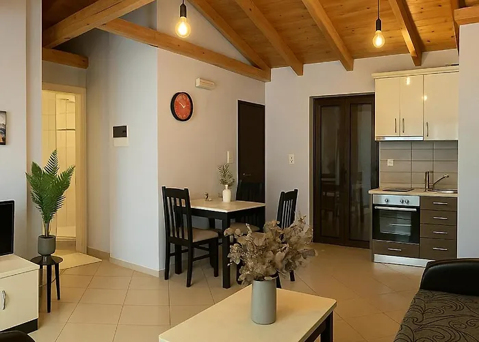 Apartament Orestis - Seaside Retreats *